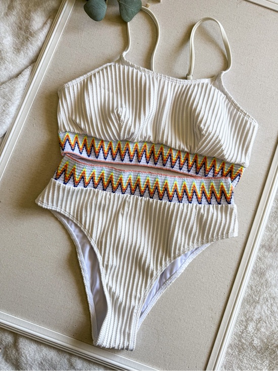 Boutique Other - Textured Ribbed Bikini Set White Colorful Zigzag Trim High Waisted Size L